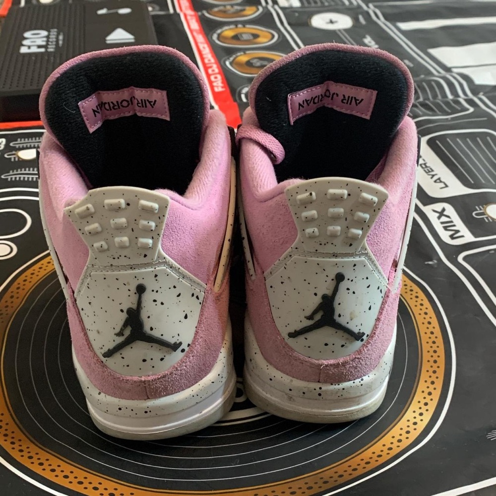 Jordan Pink Suede Retro 4 Sneakers - Picture 4 of 7